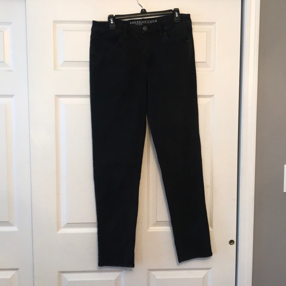 American Eagle Tomgirl Denim